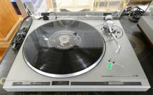 TECHNICS AND PIONEER TURNTABLES