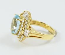 AQUAMARINE & DIAMOND RING