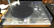 MARANTZ AND SANYO TURNTABLES