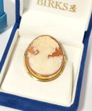 18KT GOLD CAMEO BROOCH