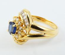 SAPPHIRE & DIAMOND RING