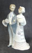 LLADRO "BRIDE AND GROOM" FIGURINE