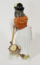 HEREND PORCELAIN FIGURINE