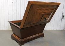 ANTIQUE WINE CELLARETTE