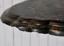 VICTORIAN TILT-TOP TABLE