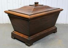 ANTIQUE WINE CELLARETTE