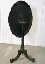 VICTORIAN TILT-TOP TABLE