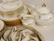 ROYAL DOULTON DINNER SERVICE