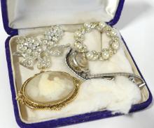 VINTAGE JEWELLERY