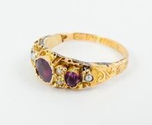 ANTIQUE ENGLISH RING