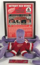 3 DETROIT RED WINGS COLLECTIBLES