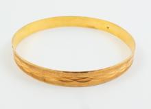 BANGLE BRACELET