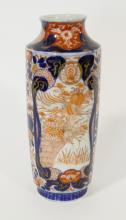 CHINESE IMARI PORCELAIN VASE