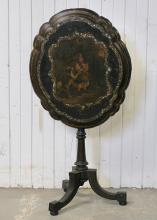 VICTORIAN TILT-TOP TABLE