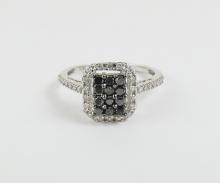 LADIES' DIAMOND RING