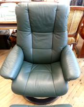 STRESSLESS DARK GREEN LEATHER RECLINER AND FOOTSTOOL