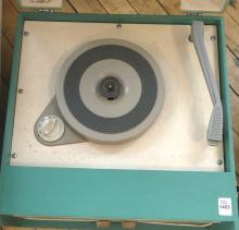 VIKING PORTABLE RECORD PLAYER
