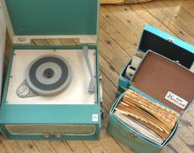 VIKING PORTABLE RECORD PLAYER