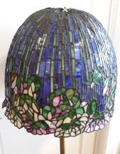TIFFANY STYLE FLOOR LAMP