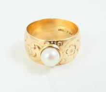 UNIQUE GOLD RING