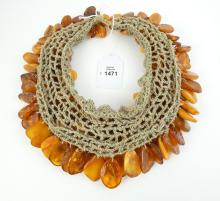 COLLECTOR'S AMBER NECKLACE