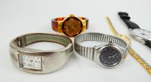 18 WRISTWATCHES