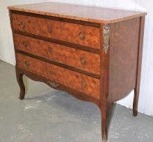 FRENCH CHEST OF DRAWERS