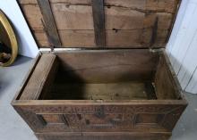 OAK COFFER