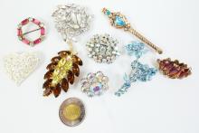 FASHION BROOCHES