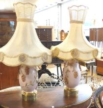 PAIR OF VINTAGE TABLE LAMPS