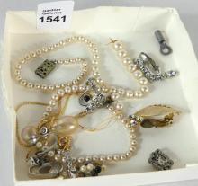 VINTAGE COSTUME JEWELLERY