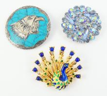 3 BROOCHES