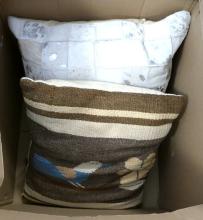 ACCENT PILLOWS