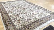 PERSIAN "HUNTING DESIGN" CARPET