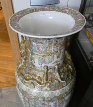 MASSIVE CHINESE PORCELAIN PALACE VASE