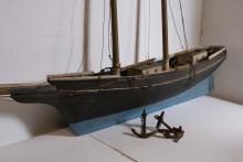 ANTIQUE SHIP MODEL