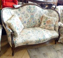 ART NOUVEAU SETTEE