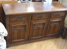 ETHAN ALLEN OAK SIDEBOARD