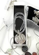 ELEVEN FASHION NECKLACES