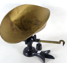 ANTIQUE WEIGHT SCALE