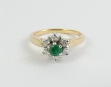 EMERALD & DIAMOND RING