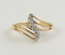 DAINTY GOLD RING