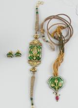 EXCEPTIONAL SUITE INDIAN JEWELLERY
