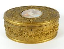 ANTIQUE OVAL TOILETTE BOX