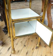 UNIQUE PORTABLE HUMIDOR STAND