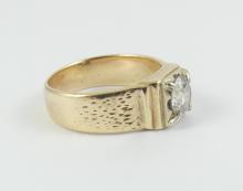 GENTLEMEN'S DIAMOND SOLITAIRE RING