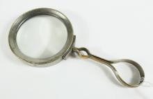 ANTIQUE MAGNIFYING GLASS