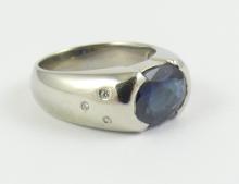 MEN'S VALUABLE SAPPHIRE RING