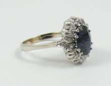 PLATINUM SAPPHIRE DINNER RING