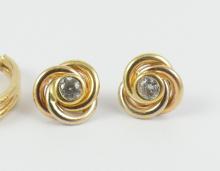 2 PAIRS EARRINGS